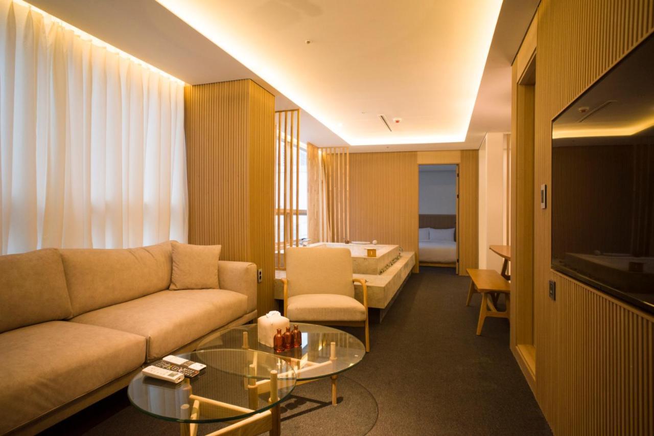 Uh Suite The Myeongdong سيول المظهر الخارجي الصورة