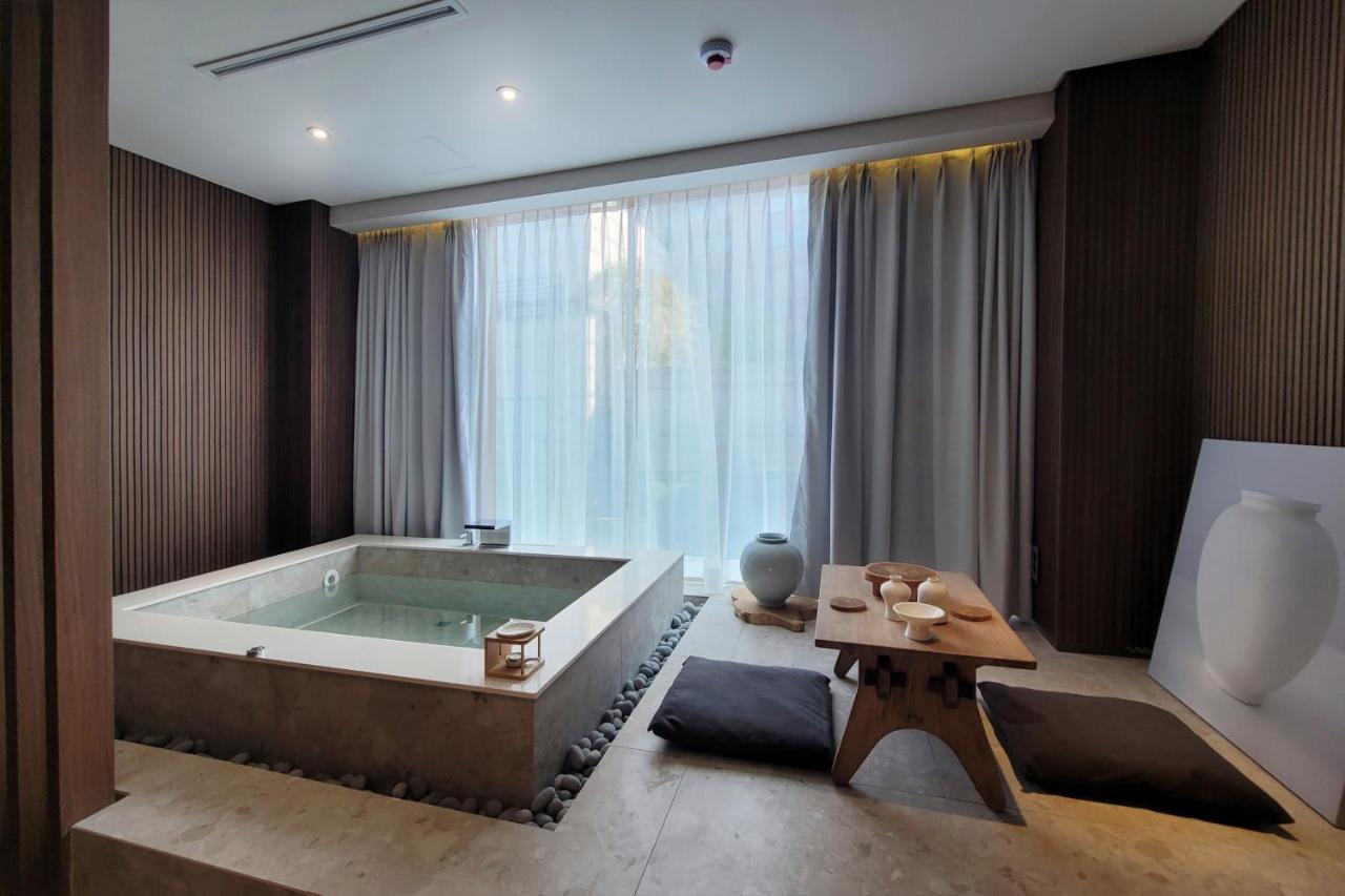 Uh Suite The Myeongdong سيول المظهر الخارجي الصورة
