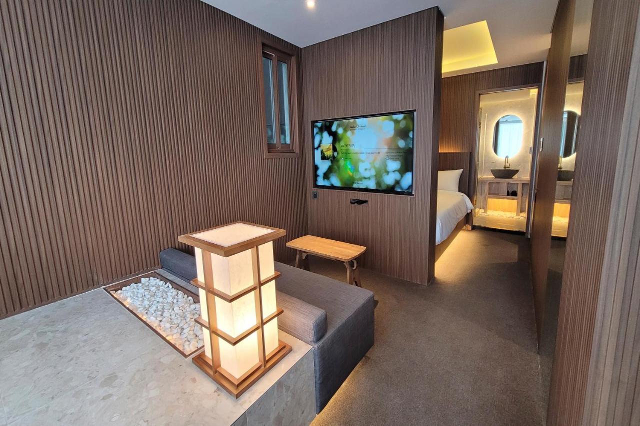 Uh Suite The Myeongdong سيول المظهر الخارجي الصورة