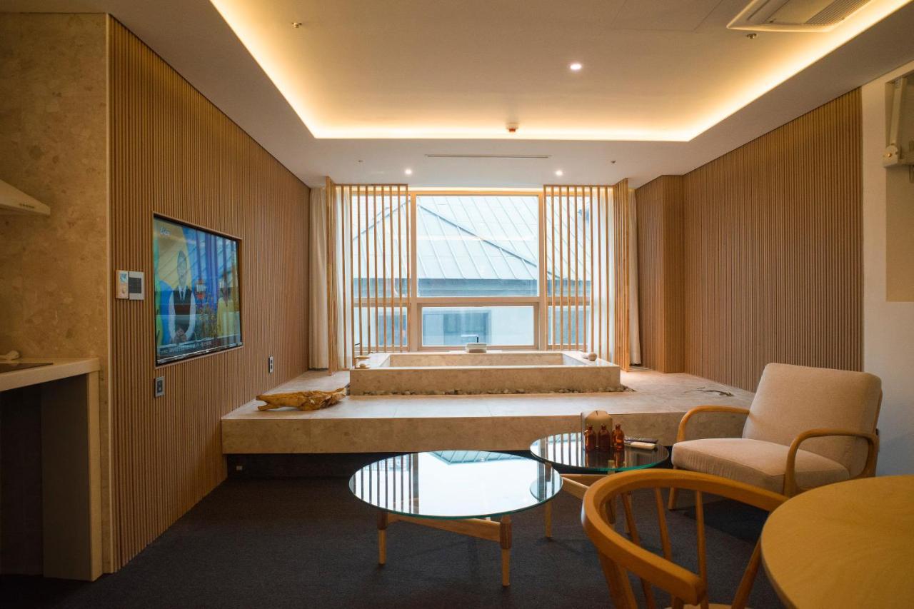 Uh Suite The Myeongdong سيول المظهر الخارجي الصورة